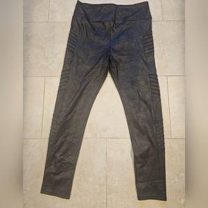 Vera Wang Faux Leather Leggings